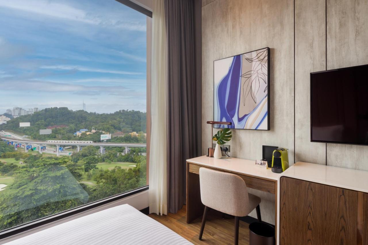 M Resort & Hotel Kuala Lumpur Ngoại thất bức ảnh Deluxe Room